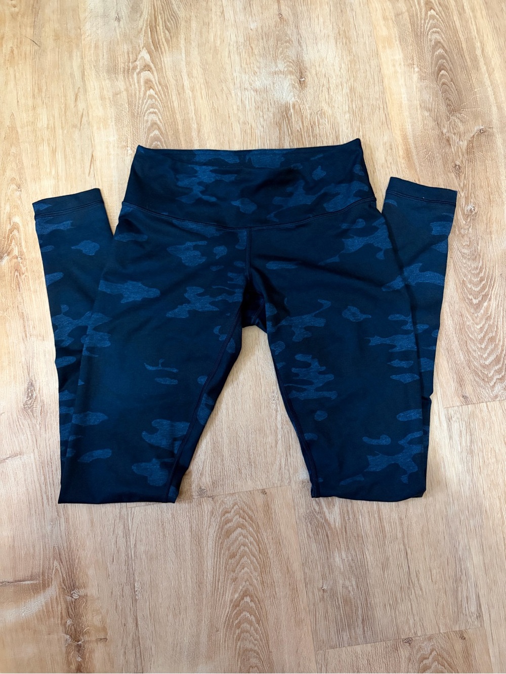 lululemon athletica Women Black Camo Leggings